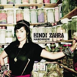 Hindi Zahra, folk, soul urbà i blues del desert, des de la França d’arrels amazighs