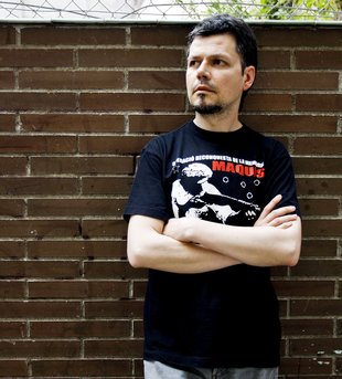 Entrevista a Òscar Espuña, de Virus editorial: “La dissidència està cada cop més penalitzada”