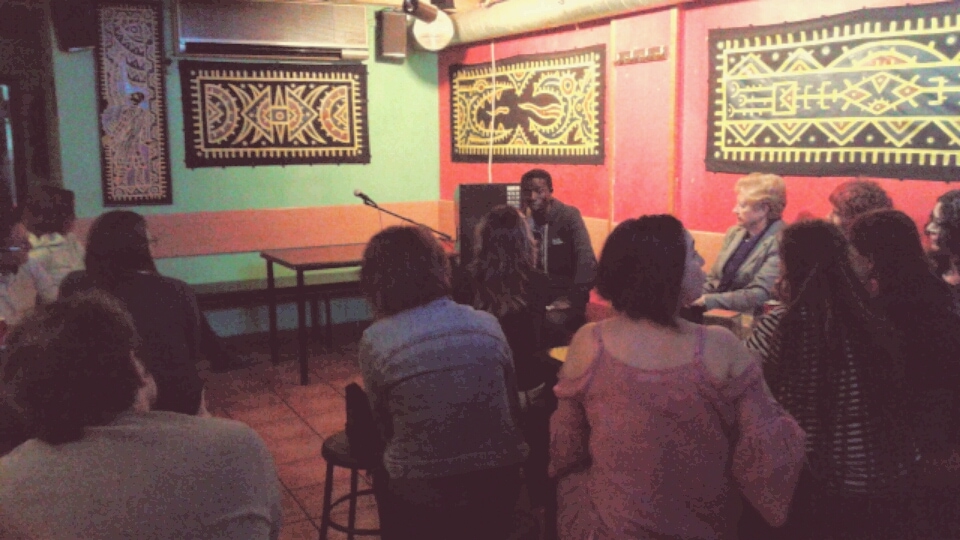 Malang Sambou explicant el projecte Fandema