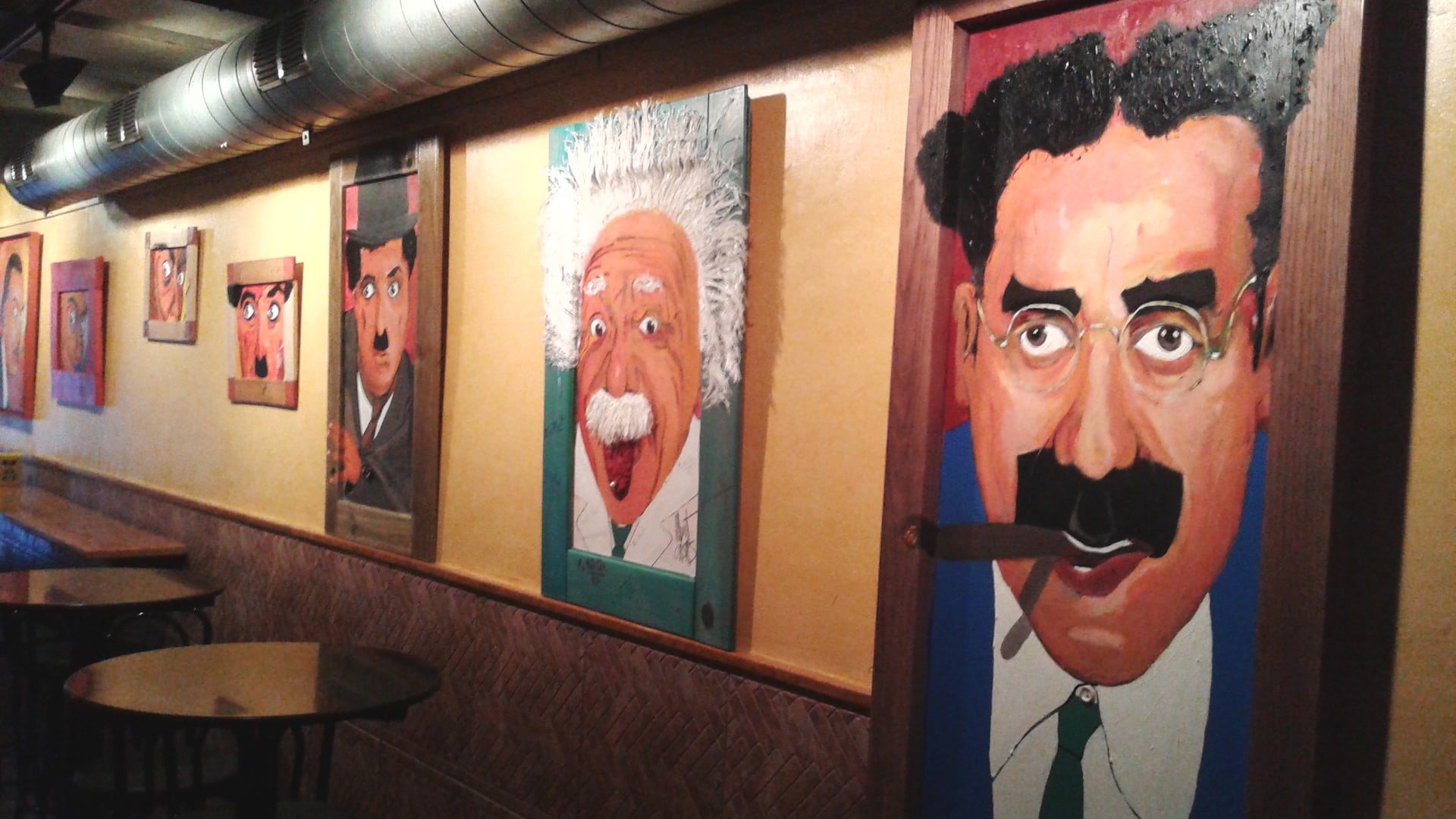 Mirades i bigotis d'Albert Casas