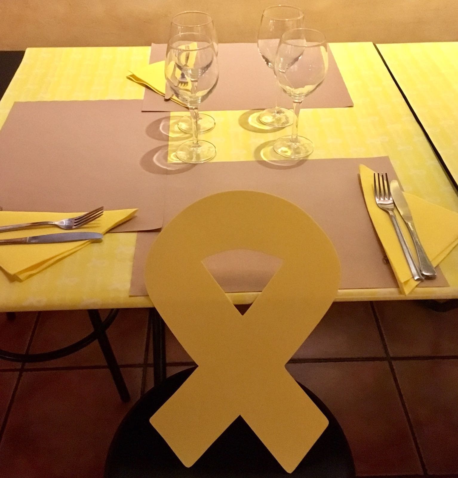 Sopar groc al Campus